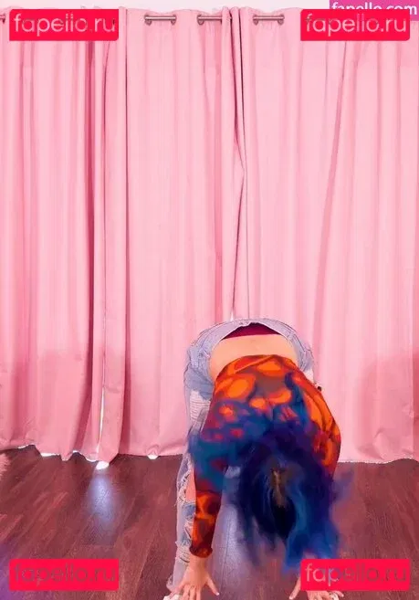 Littlesiha Onlyfans Photo Gallery 