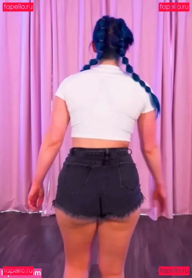 Littlesiha Onlyfans Photo Gallery 