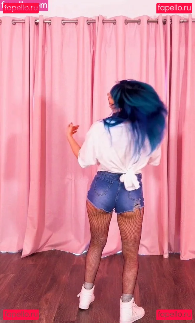 Littlesiha Onlyfans Photo Gallery 