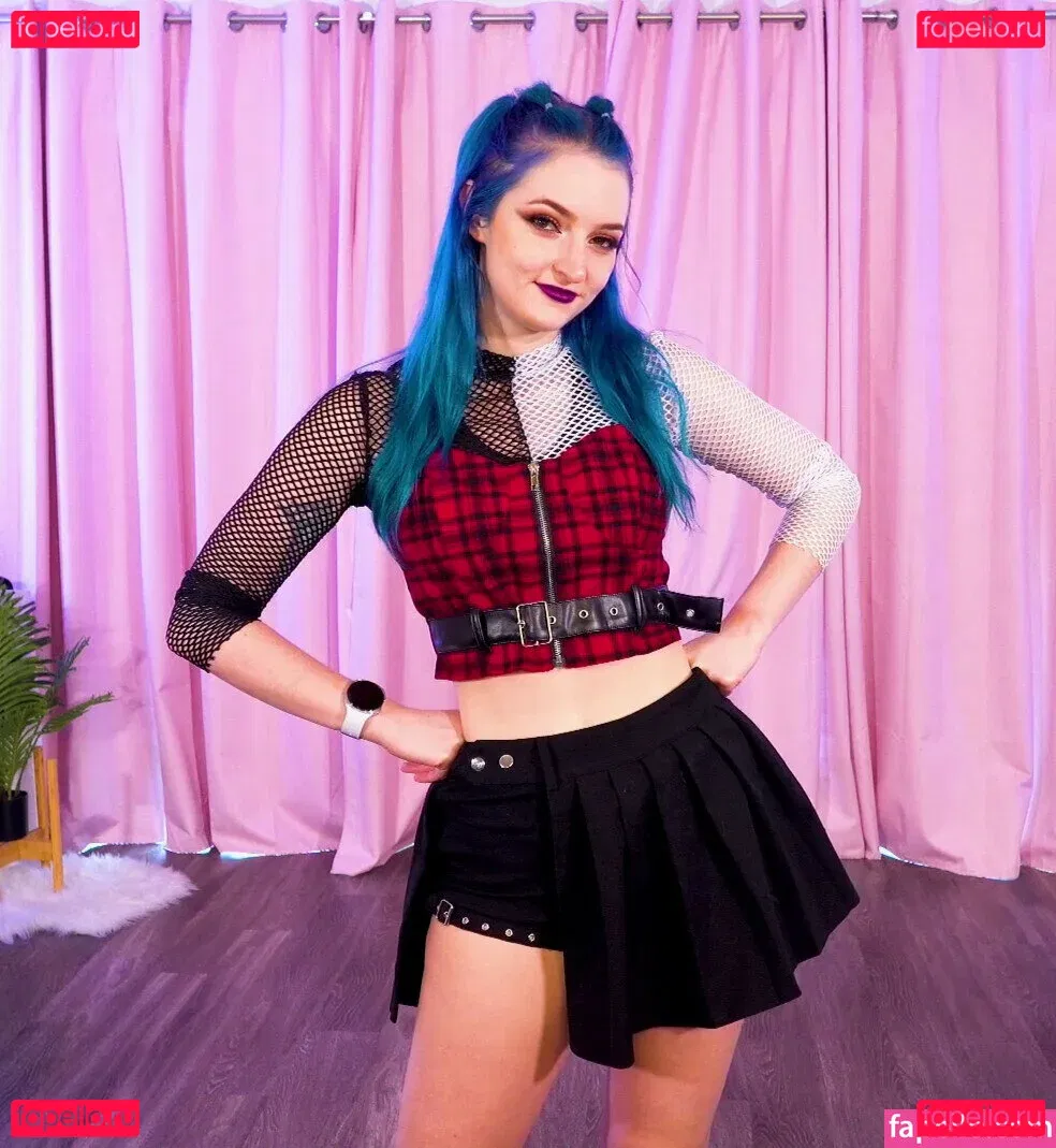 Littlesiha Onlyfans Photo Gallery 