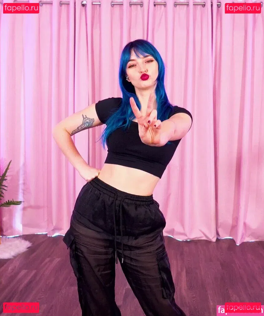 Littlesiha Onlyfans Photo Gallery 