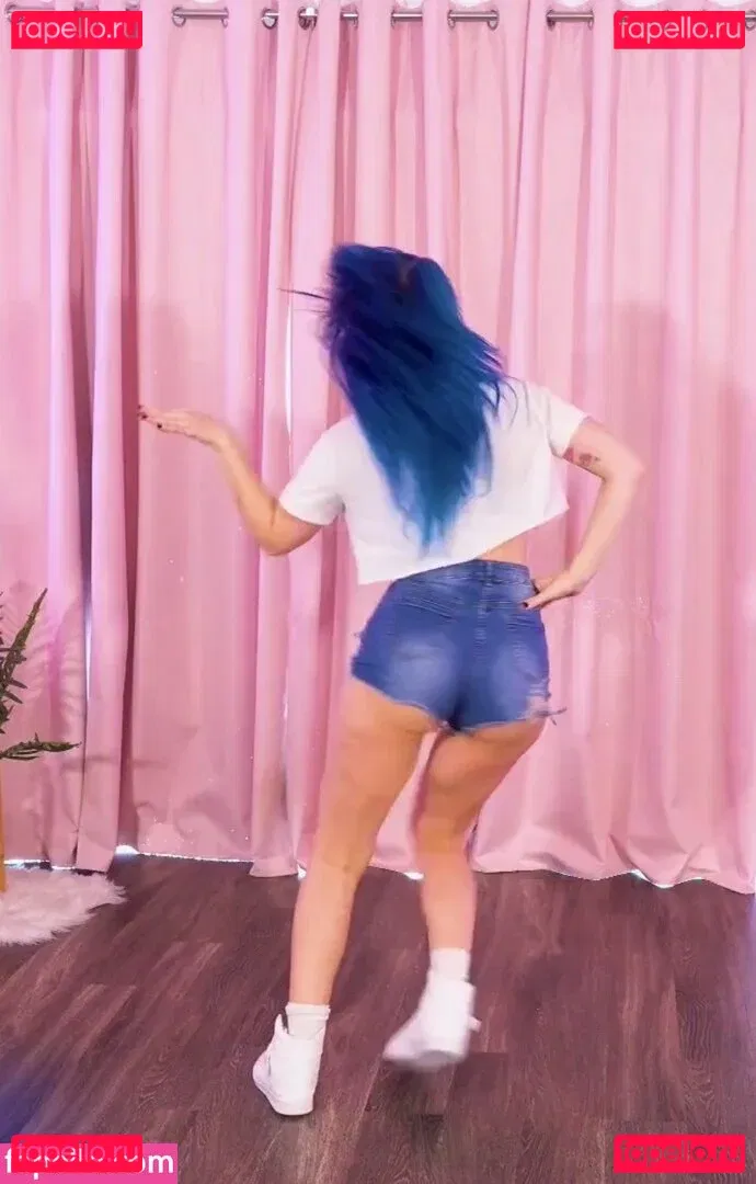 Littlesiha Onlyfans Photo Gallery 