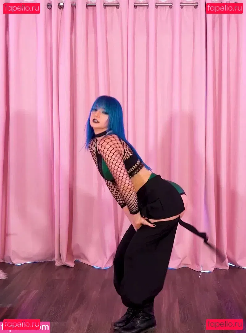 Littlesiha Onlyfans Photo Gallery 