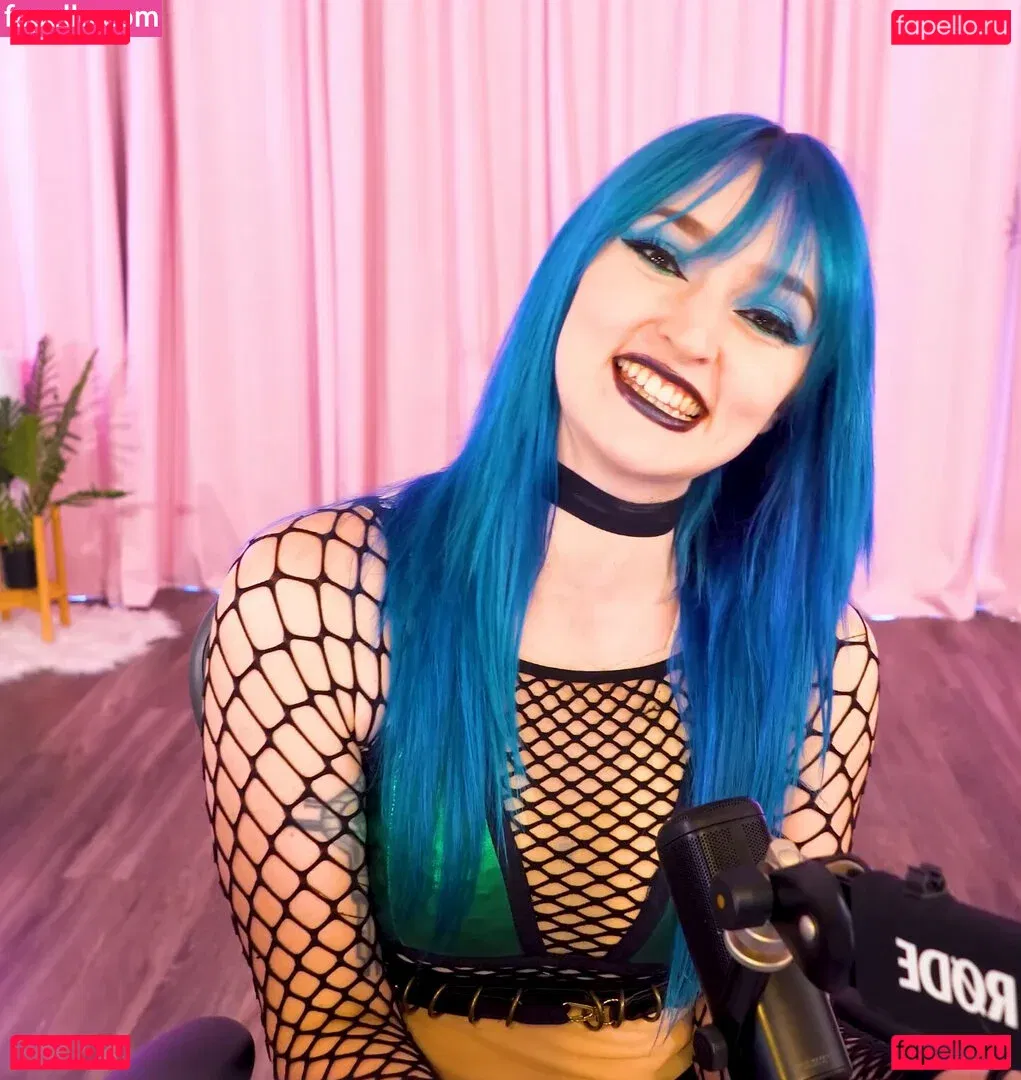 Littlesiha Onlyfans Photo Gallery 