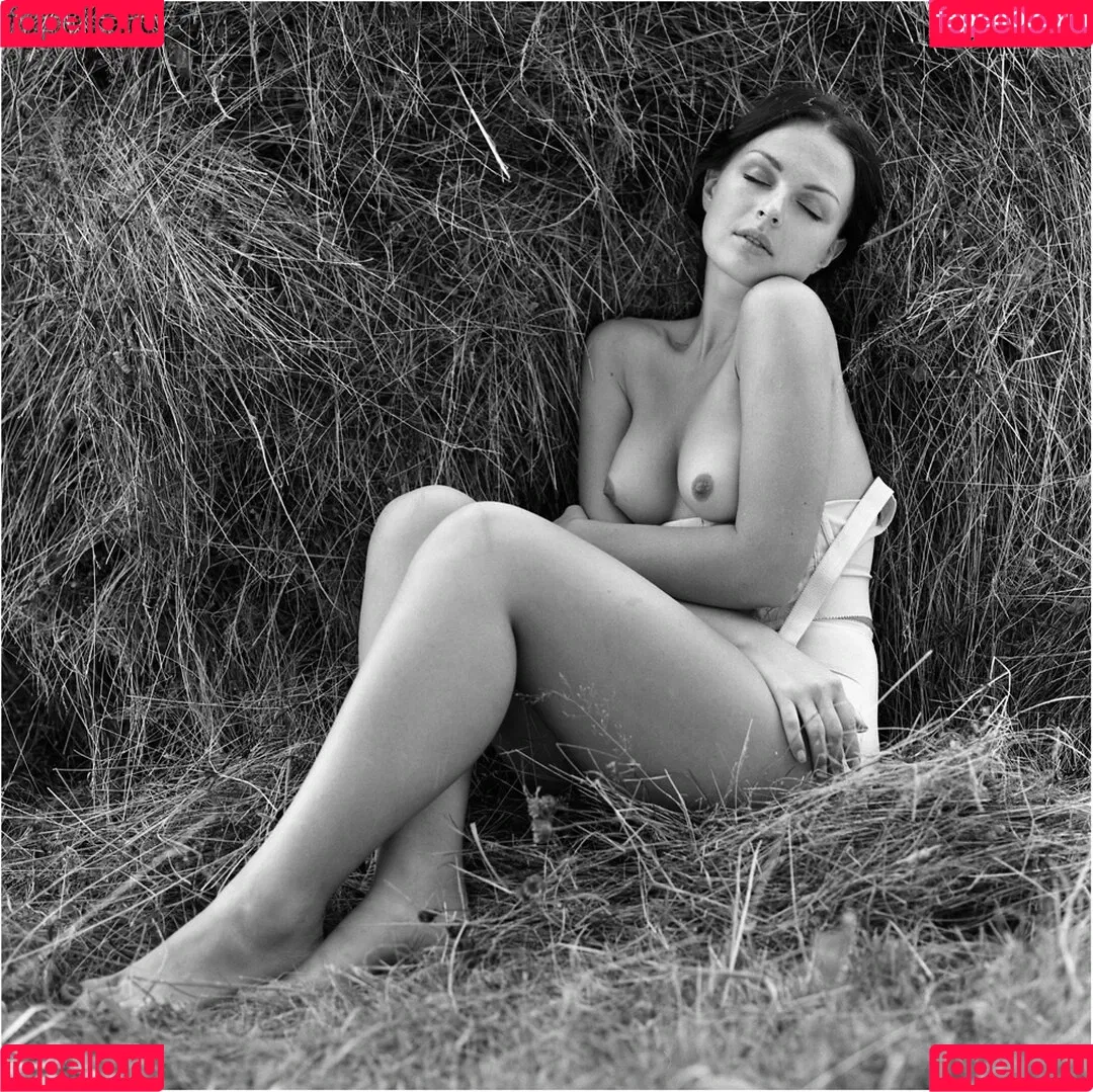 Anastasia Arteyeva Onlyfans Photo Gallery 