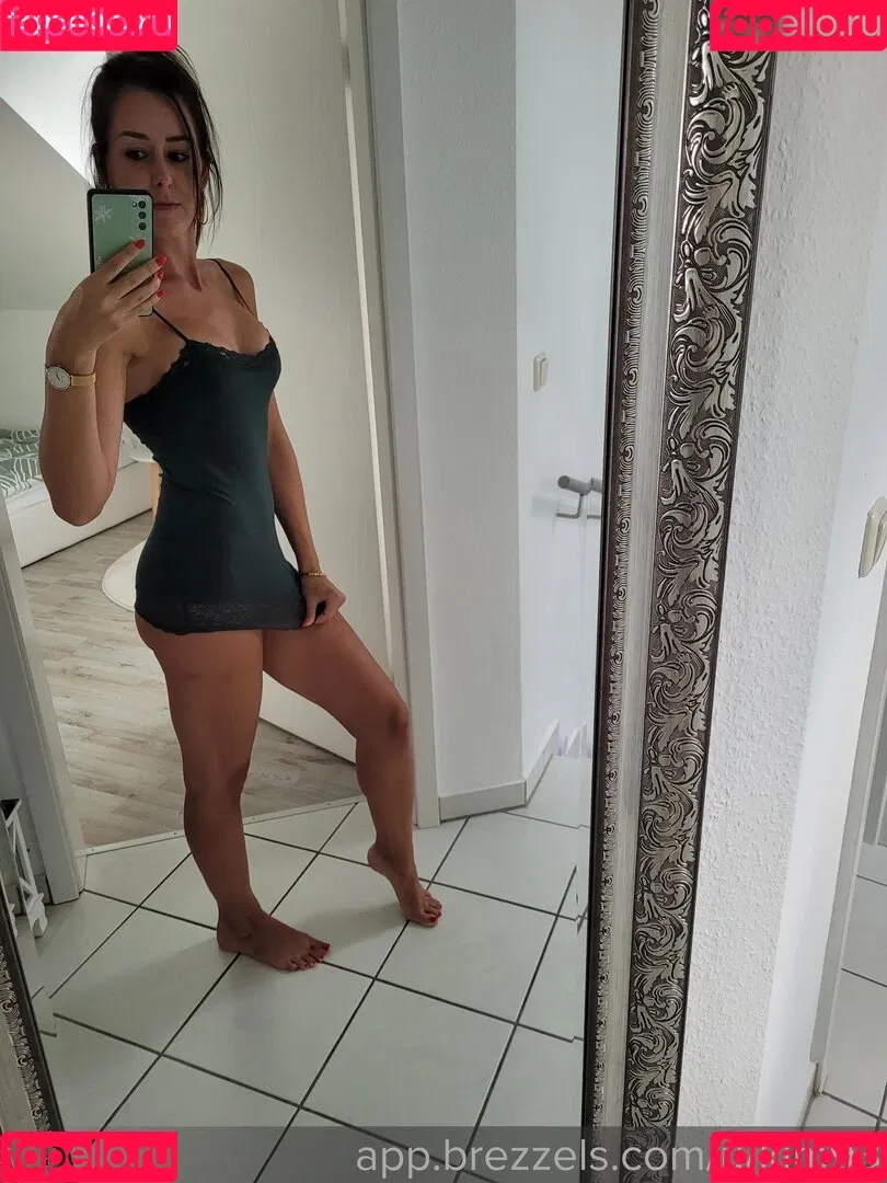 Kim93 Onlyfans Photo Gallery 