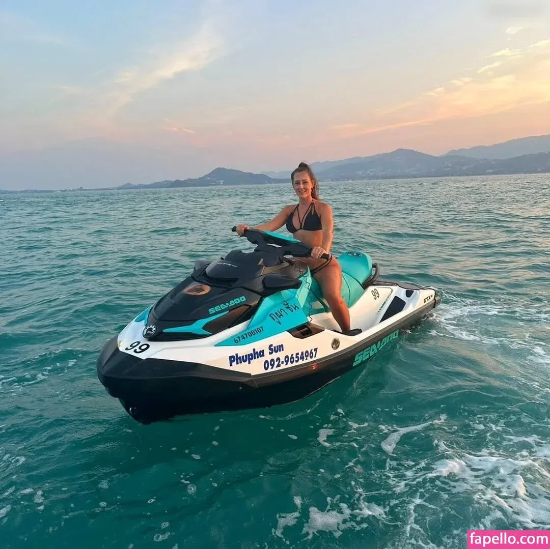 Kim93 Onlyfans Photo Gallery 