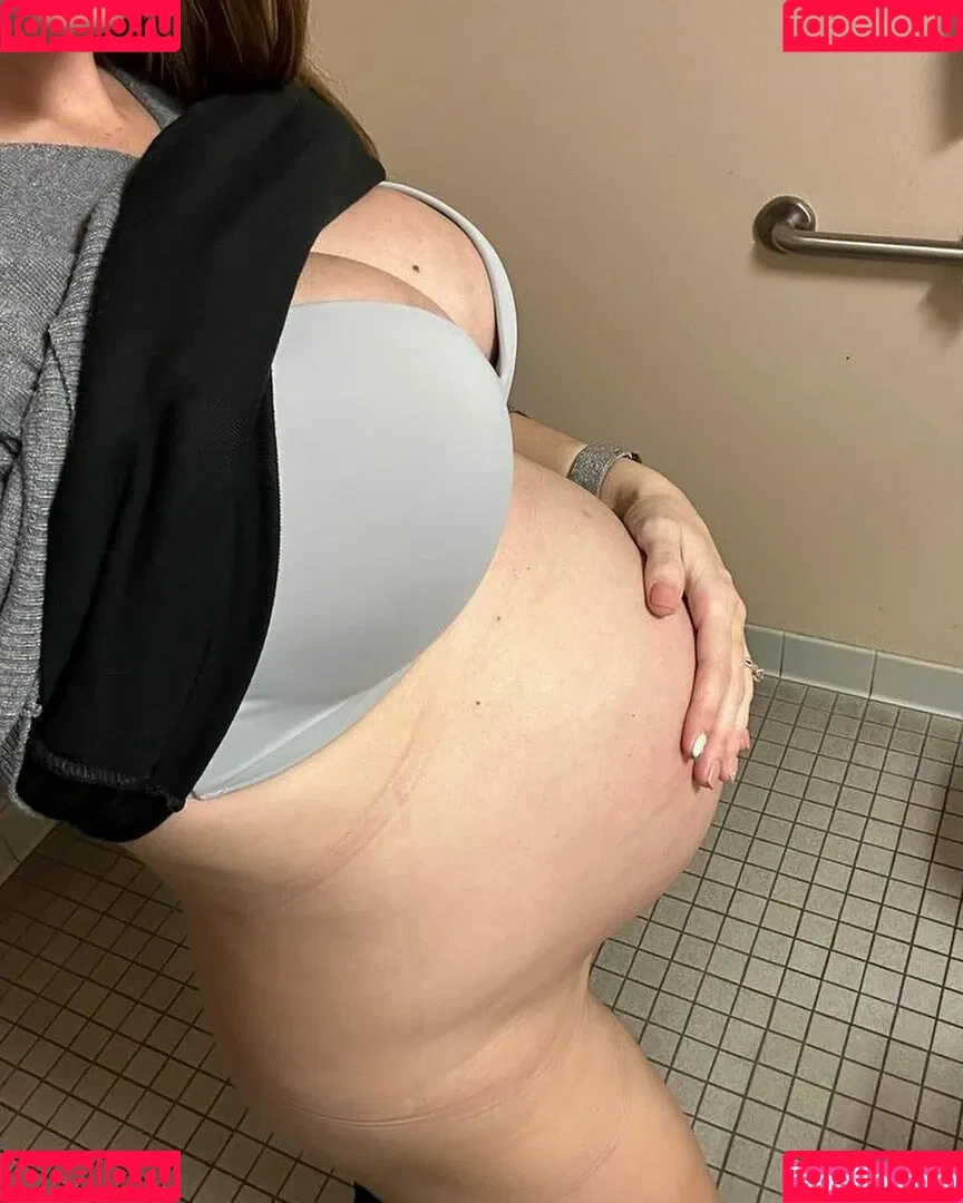 Fyr Wyf Onlyfans Photo Gallery 