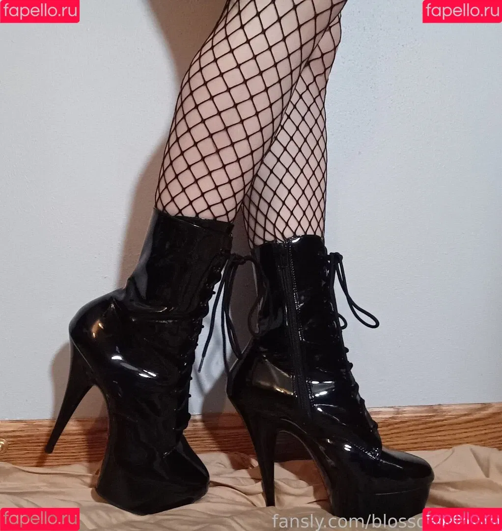 blossombrielle Onlyfans Photo Gallery 