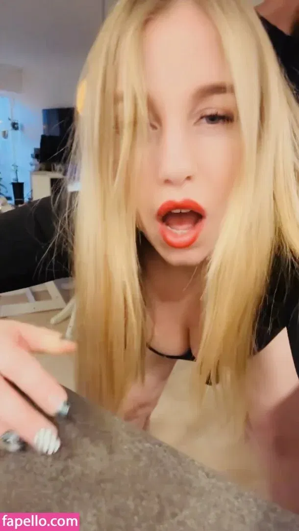 Rosa Josefin Onlyfans Photo Gallery 