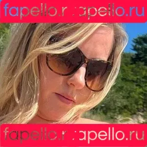 backyard_bikini_wife Onlyfans Photo Gallery 