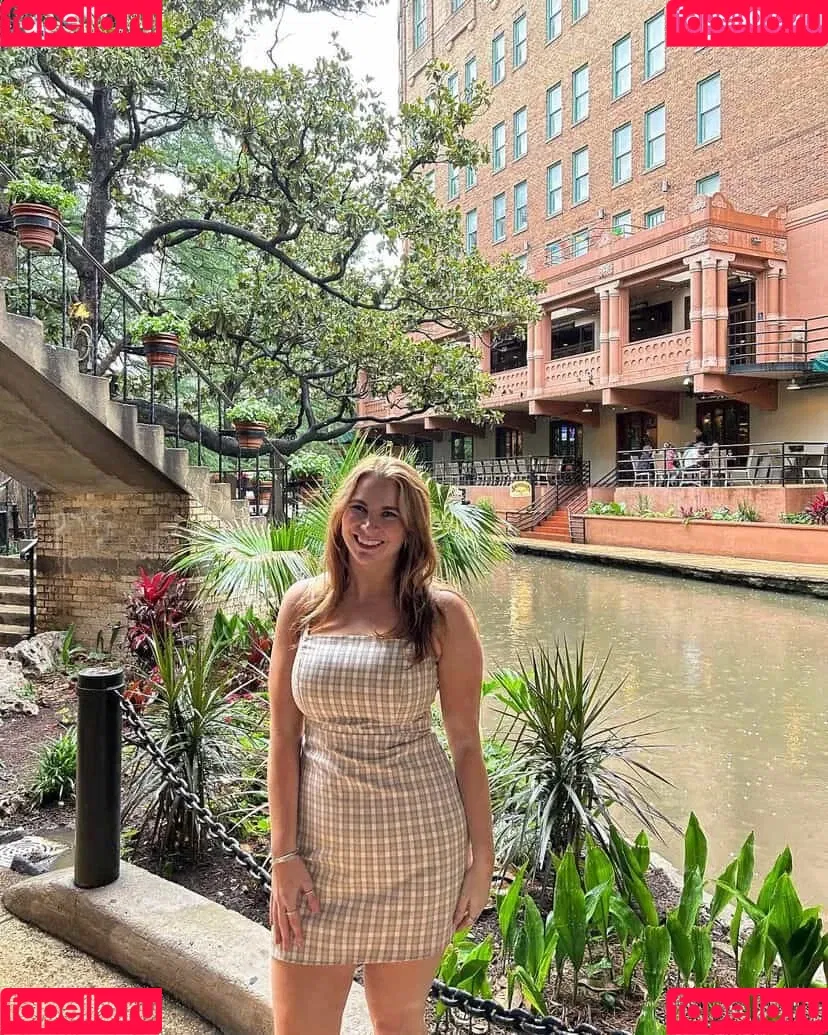 Rachel Sholder Onlyfans Photo Gallery 