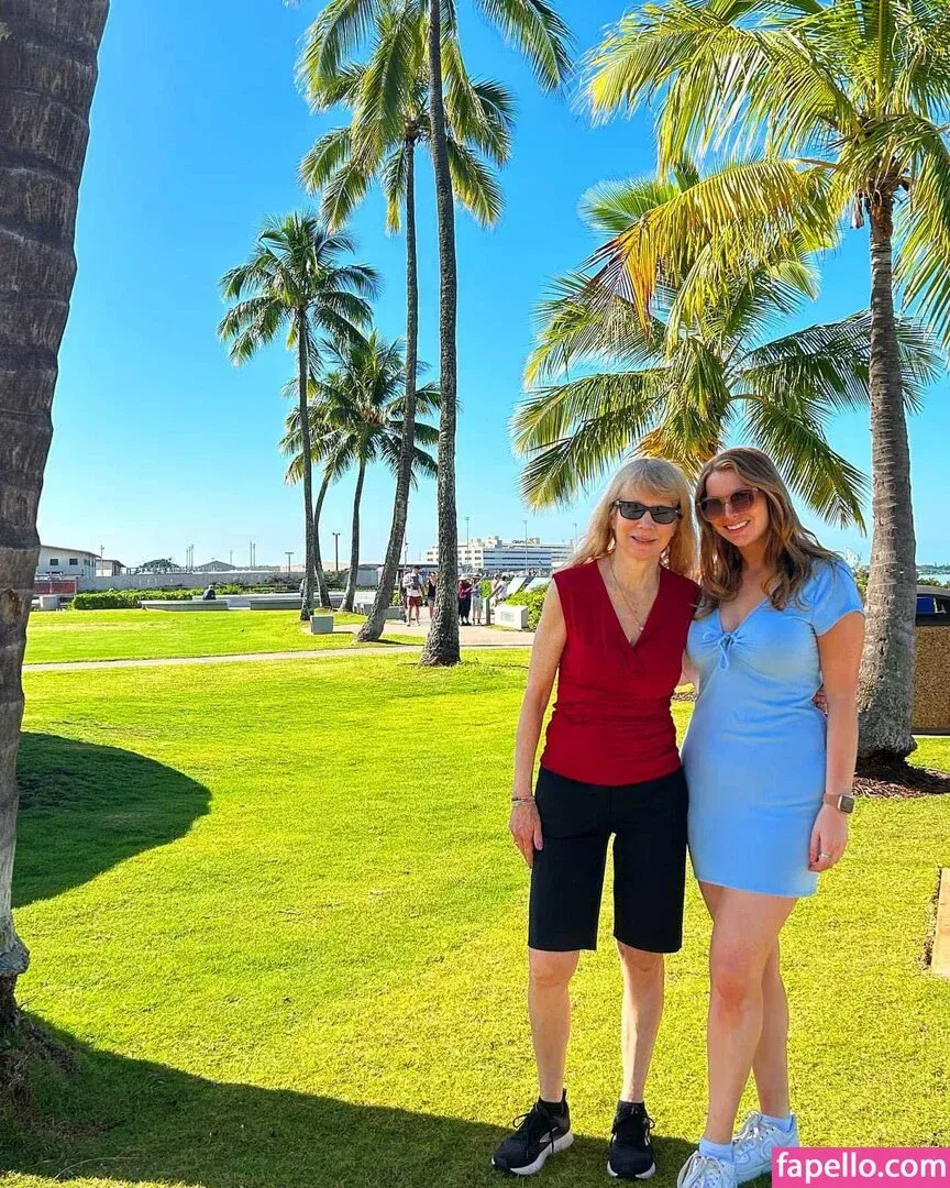 Rachel Sholder Onlyfans Photo Gallery 