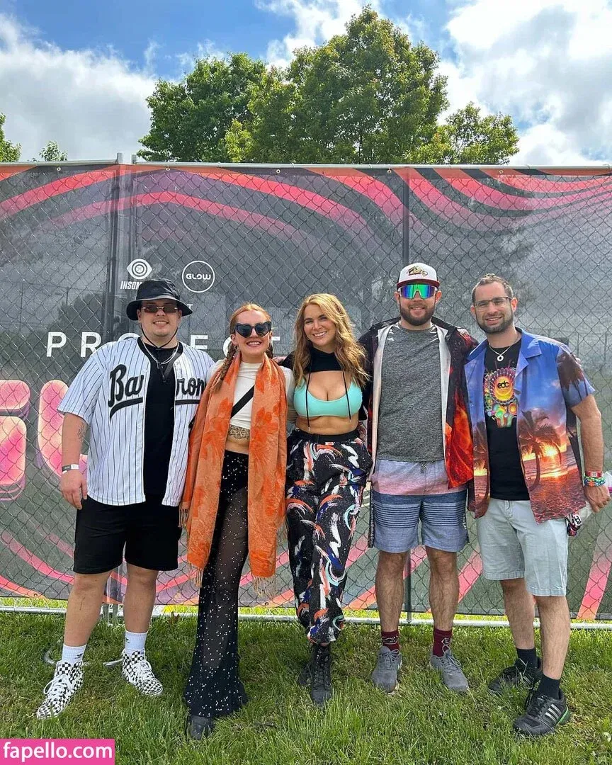 Rachel Sholder Onlyfans Photo Gallery 