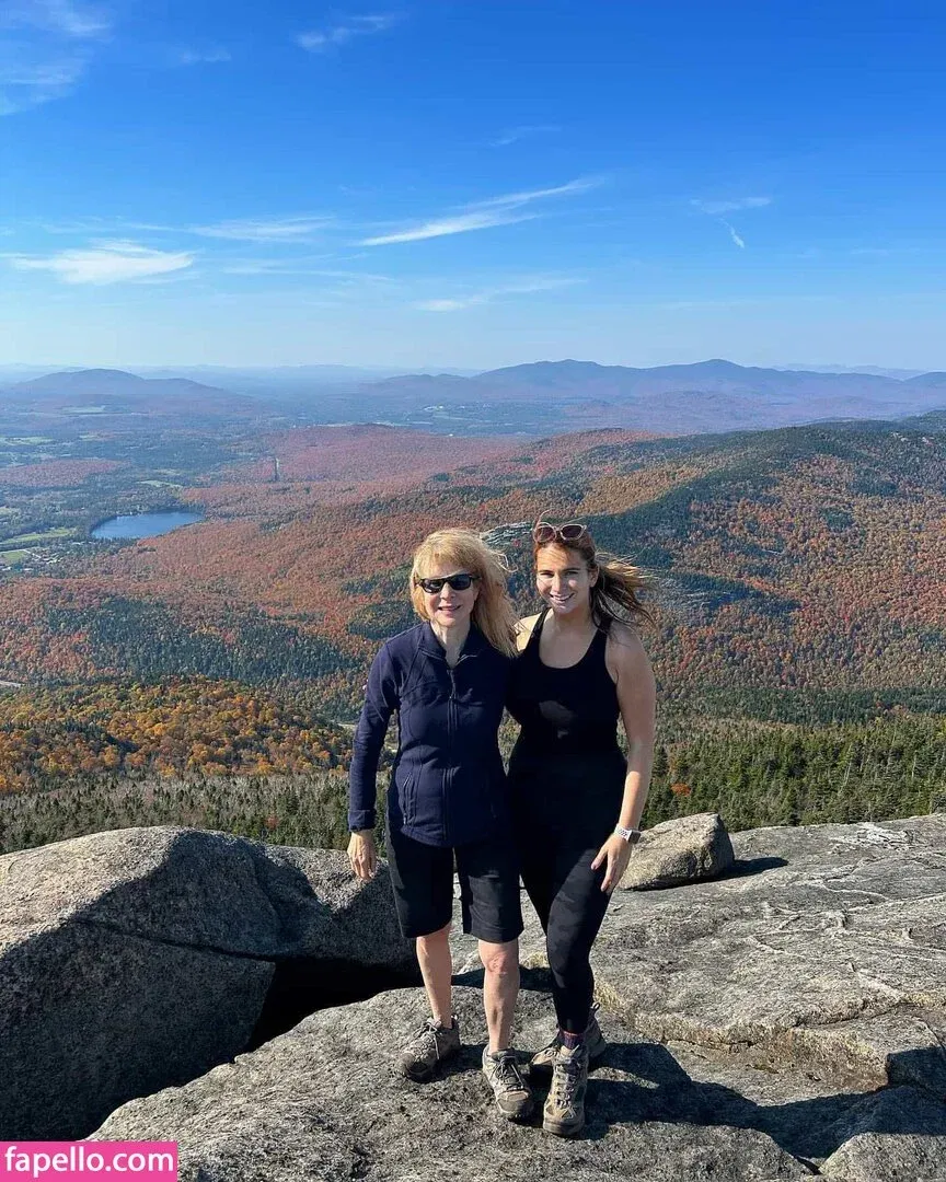 Rachel Sholder Onlyfans Photo Gallery 