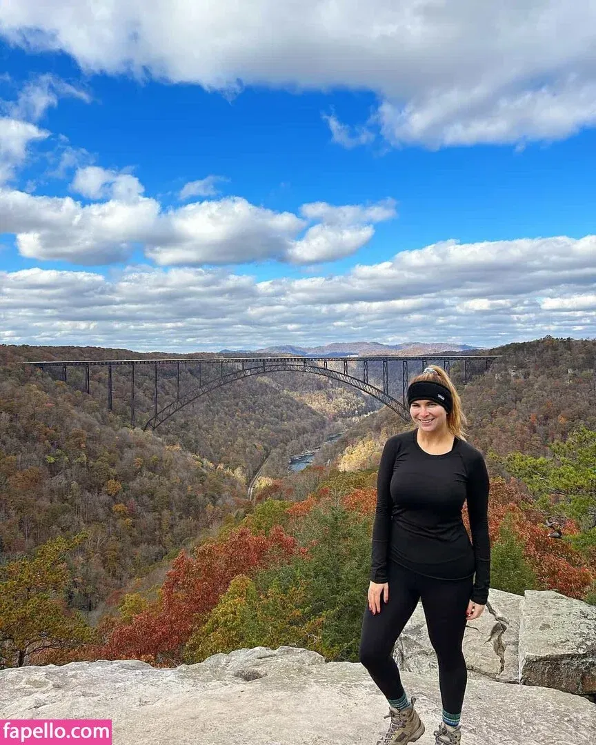 Rachel Sholder Onlyfans Photo Gallery 