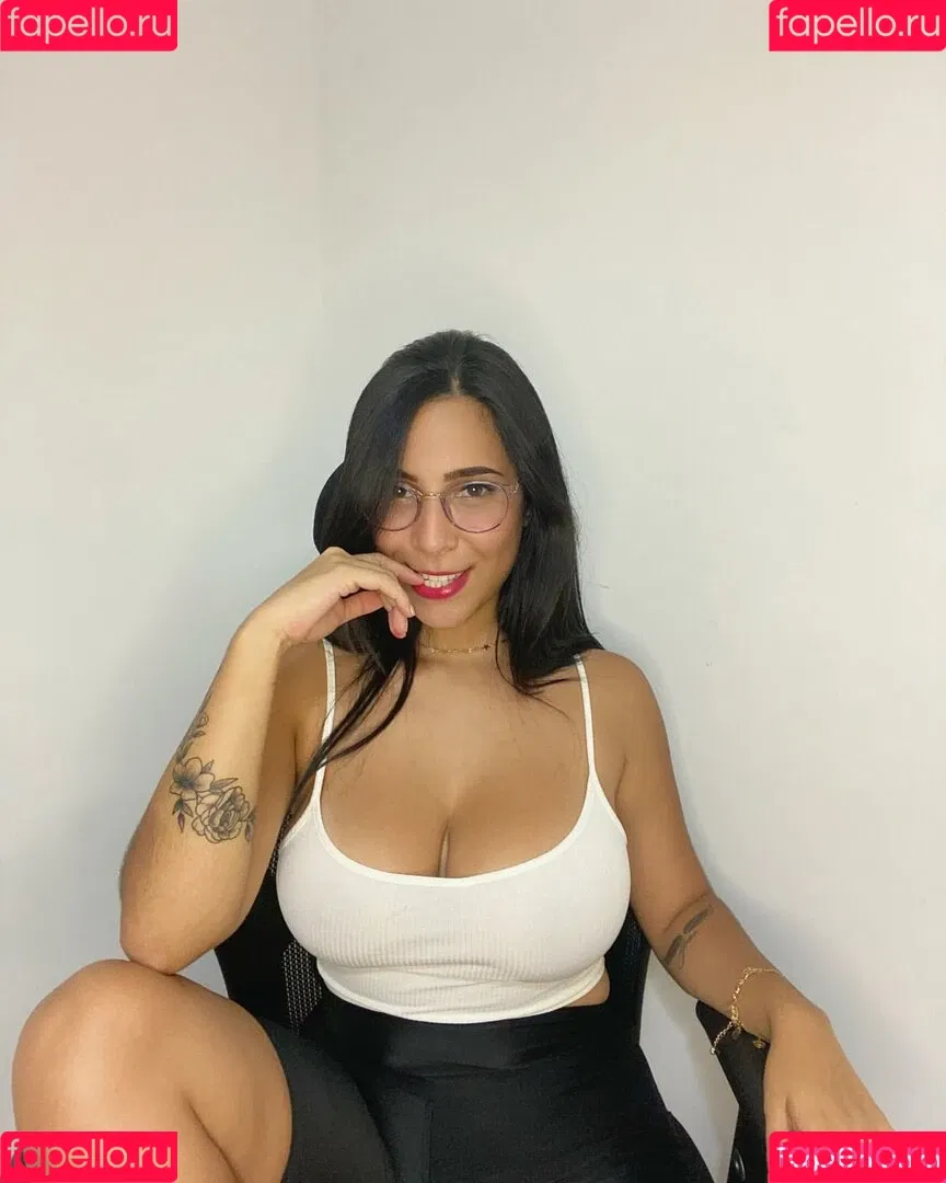 ale_honeyyy Onlyfans Photo Gallery 