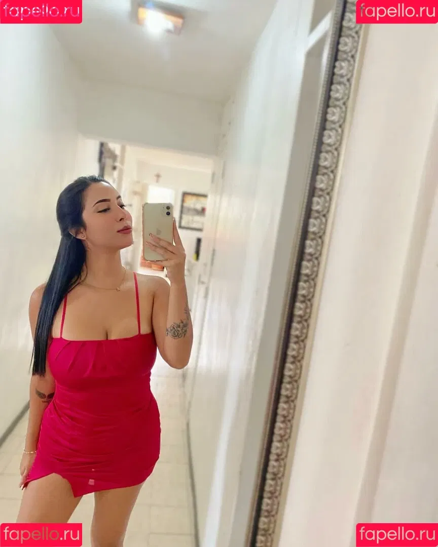 ale_honeyyy Onlyfans Photo Gallery 