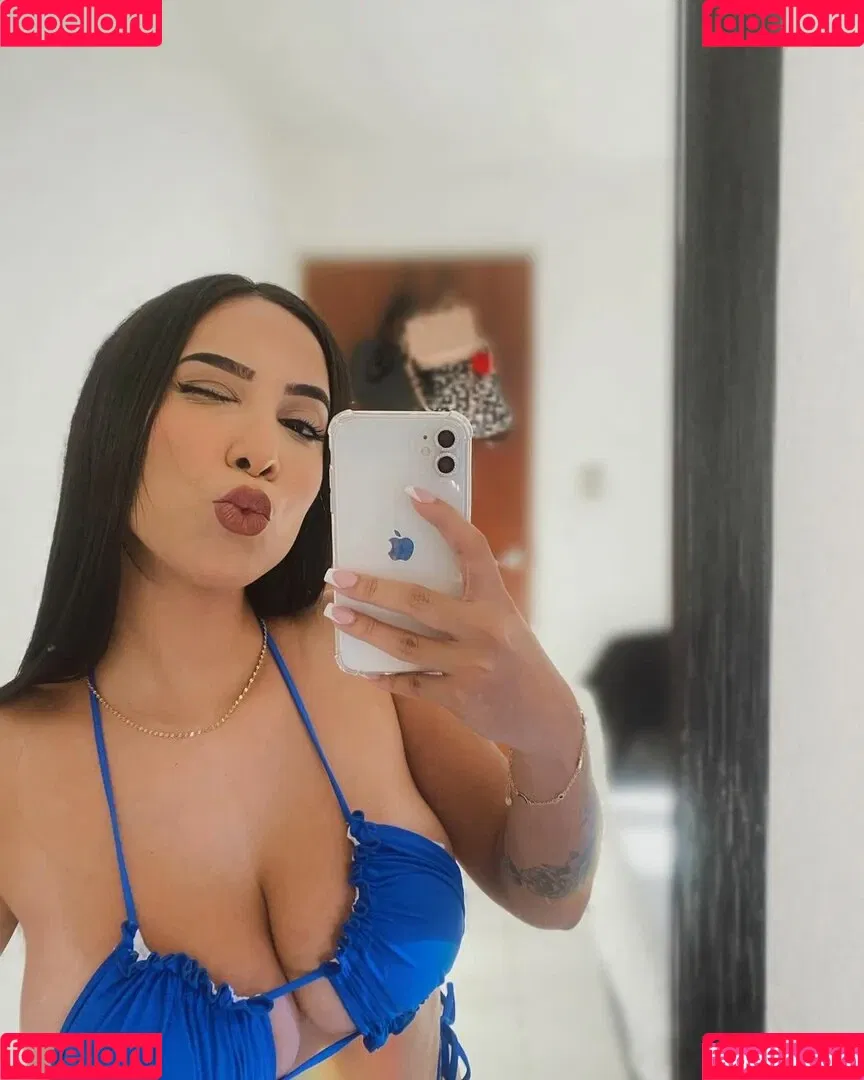 ale_honeyyy Onlyfans Photo Gallery 