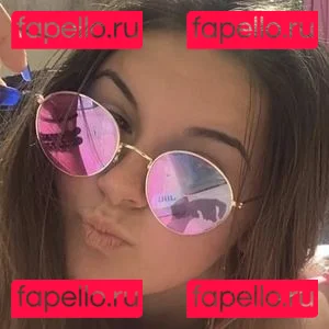 ale_honeyyy Onlyfans Photo Gallery 