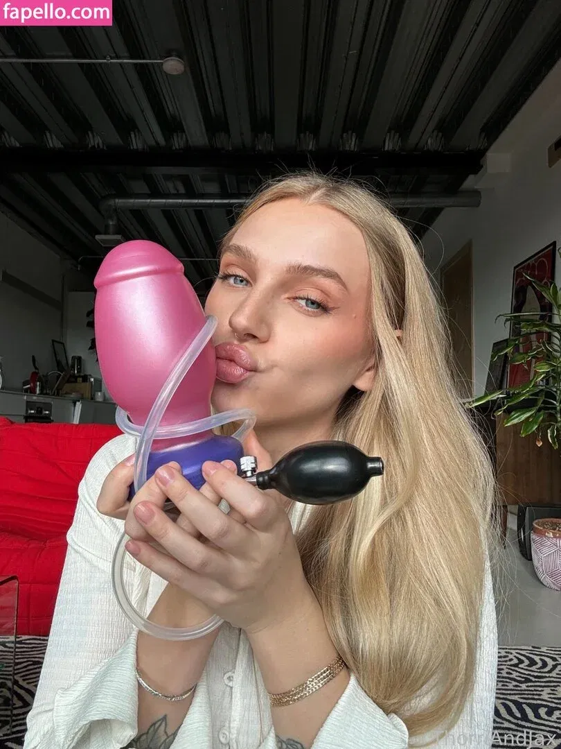 ThorriandJax Onlyfans Photo Gallery 