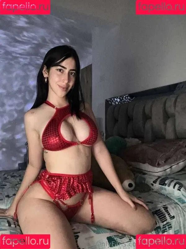 Saralia/gummies15 Onlyfans Photo Gallery 