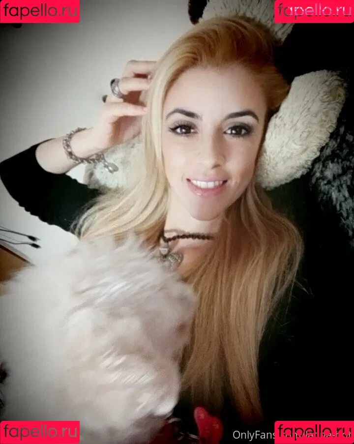 thedevilhot Onlyfans Photo Gallery 