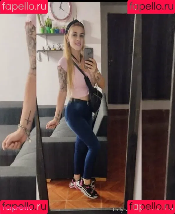 thedevilhot Onlyfans Photo Gallery 