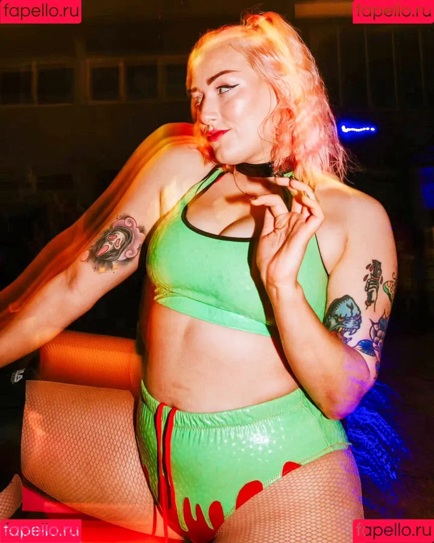 Allie Katch Onlyfans Photo Gallery 