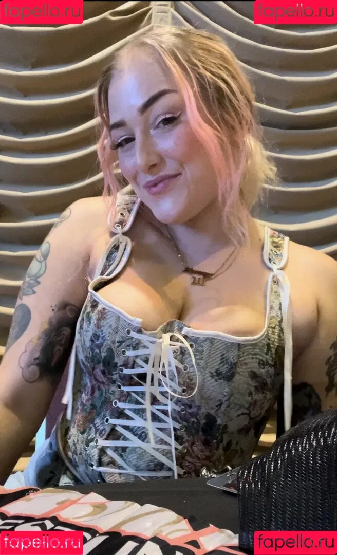 Allie Katch Onlyfans Photo Gallery 