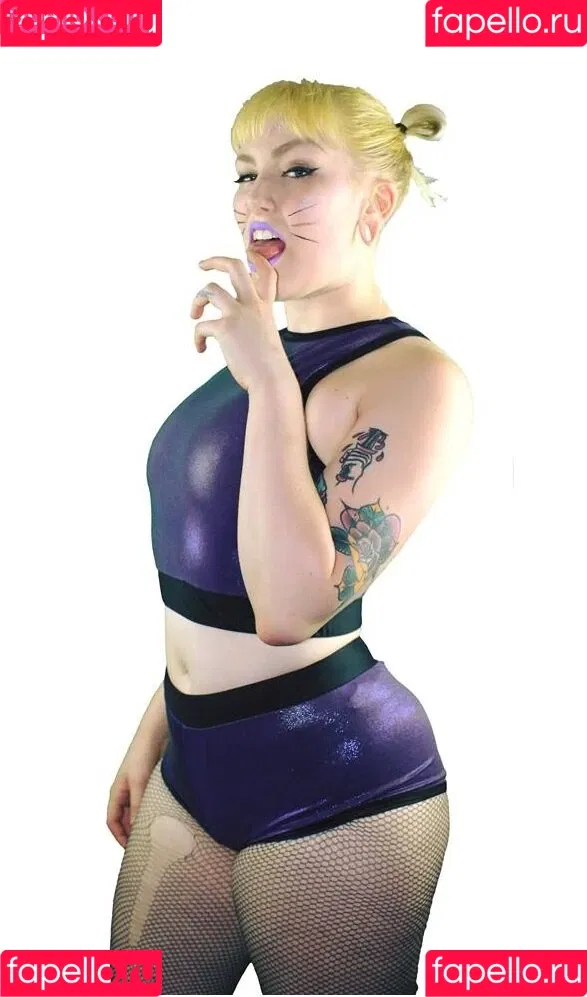 Allie Katch Onlyfans Photo Gallery 