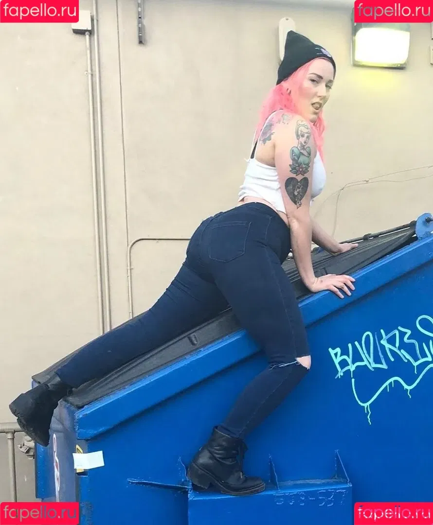Allie Katch Onlyfans Photo Gallery 
