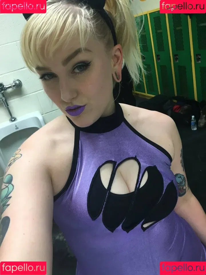 Allie Katch Onlyfans Photo Gallery 