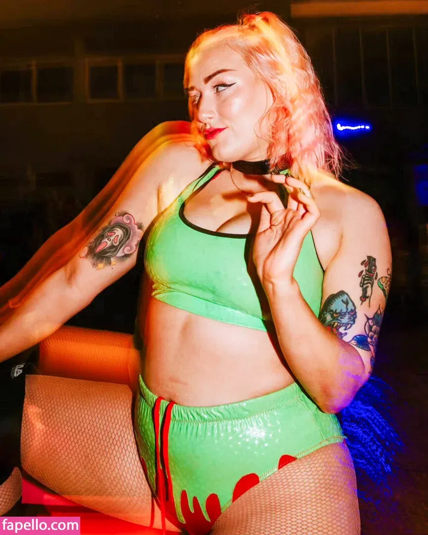 Allie Katch Onlyfans Photo Gallery 