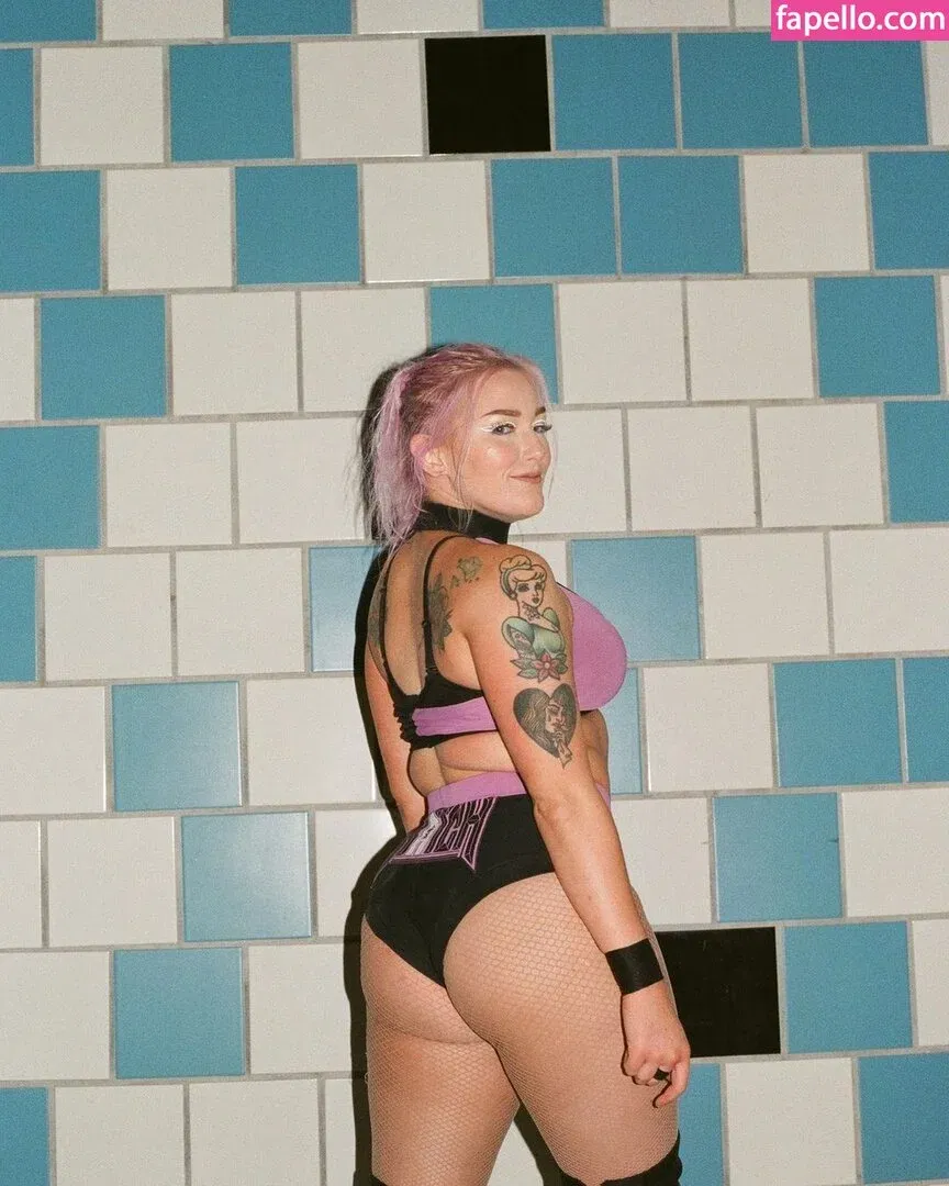 Allie Katch Onlyfans Photo Gallery 