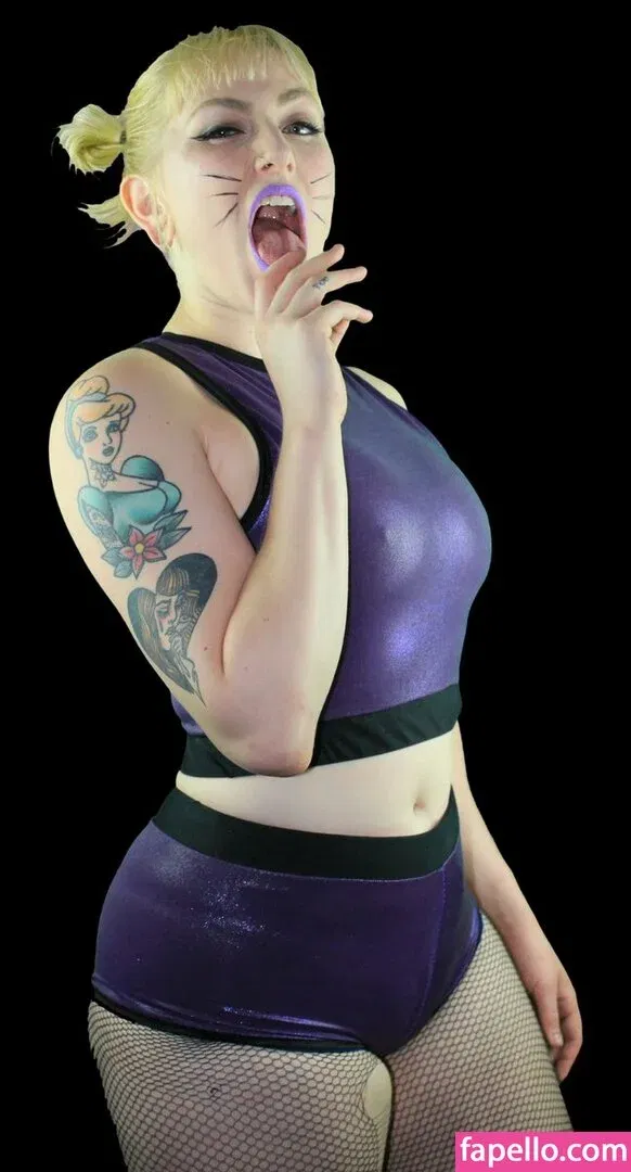 Allie Katch Onlyfans Photo Gallery 