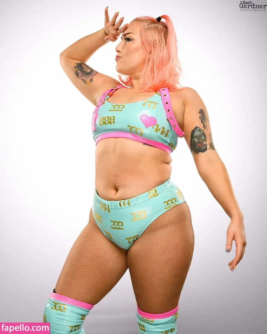 Allie Katch Onlyfans Photo Gallery 