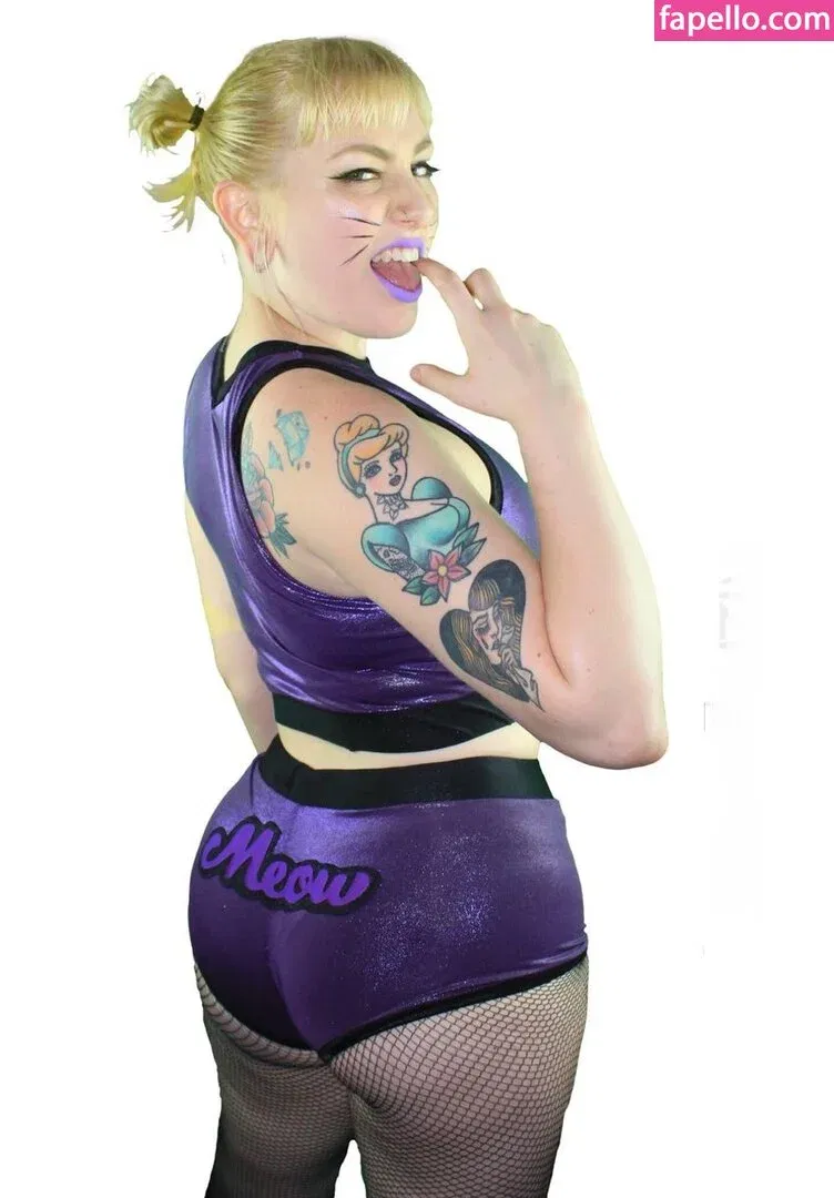 Allie Katch Onlyfans Photo Gallery 