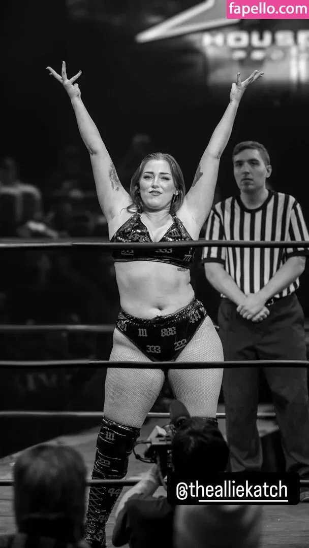 Allie Katch Onlyfans Photo Gallery 