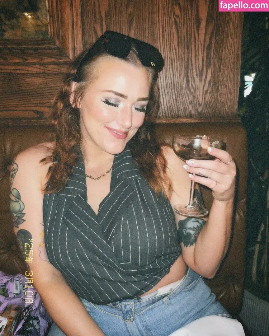 Allie Katch Onlyfans Photo Gallery 