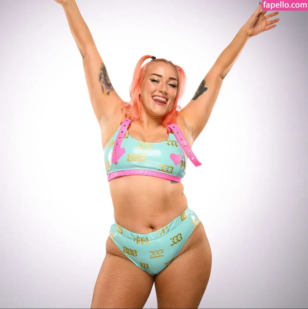 Allie Katch Onlyfans Photo Gallery 