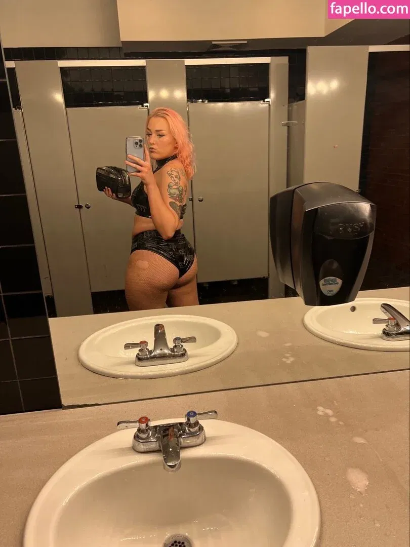 Allie Katch Onlyfans Photo Gallery 