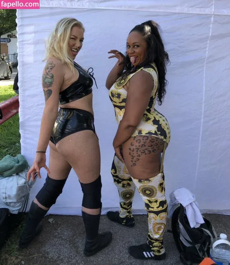 Allie Katch Onlyfans Photo Gallery 