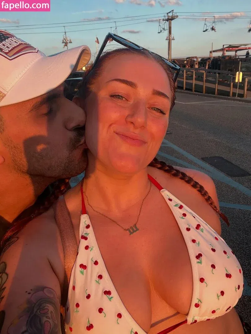 Allie Katch Onlyfans Photo Gallery 