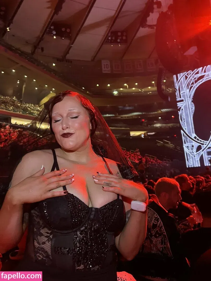 Allie Katch Onlyfans Photo Gallery 