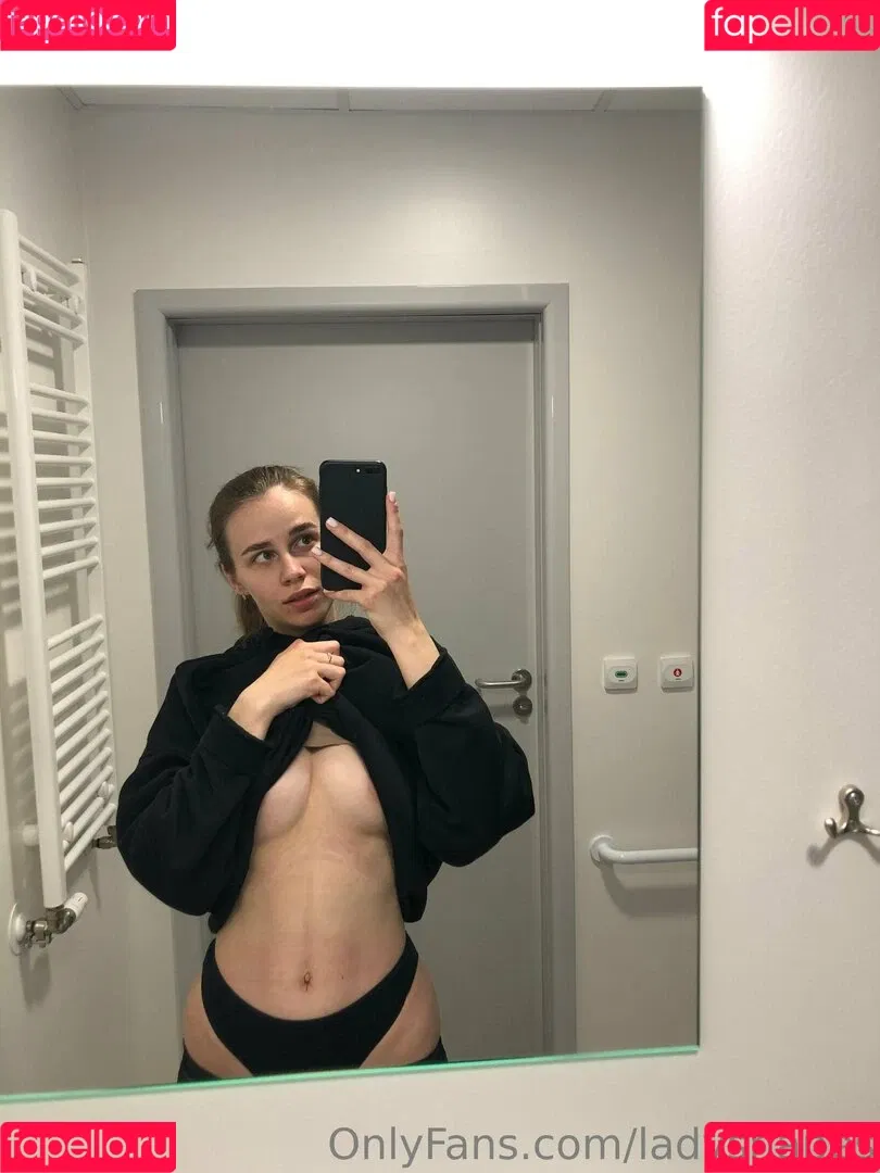ladyshapes Onlyfans Photo Gallery 