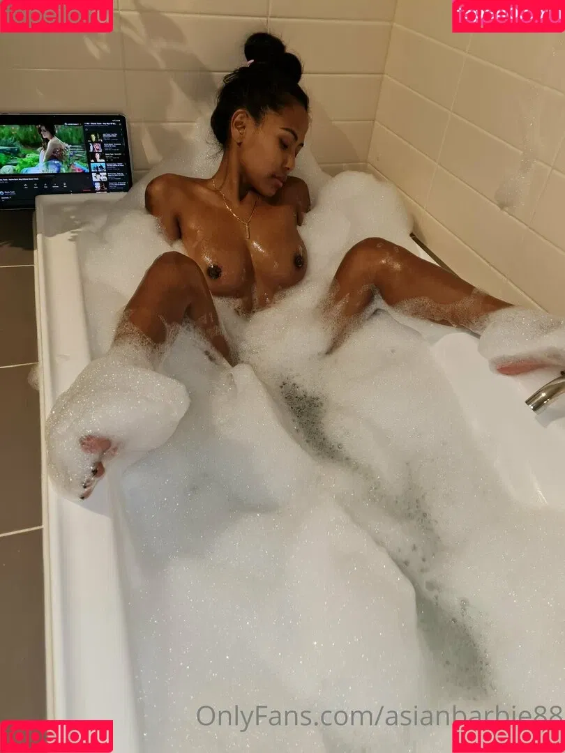 asianbarbie88 Onlyfans Photo Gallery 