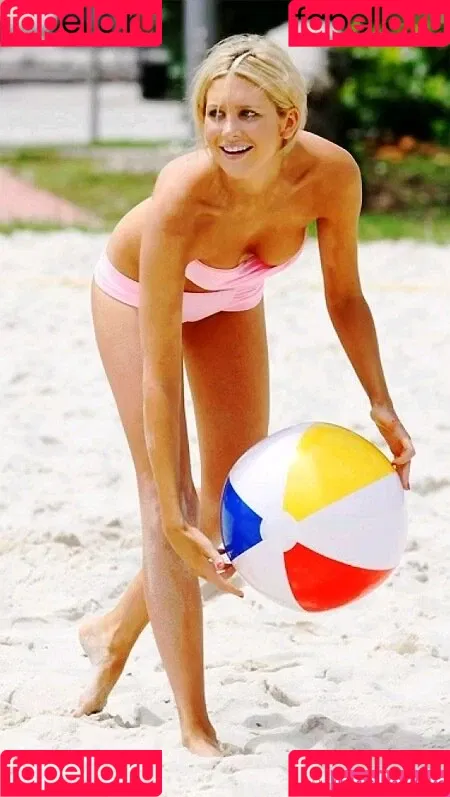 Stephanie Pratt Onlyfans Photo Gallery 