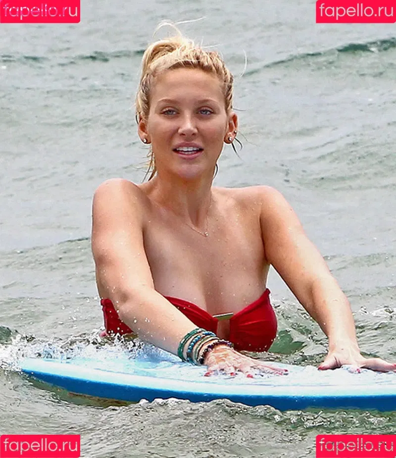 Stephanie Pratt Onlyfans Photo Gallery 