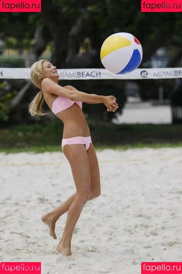 Stephanie Pratt Onlyfans Photo Gallery 